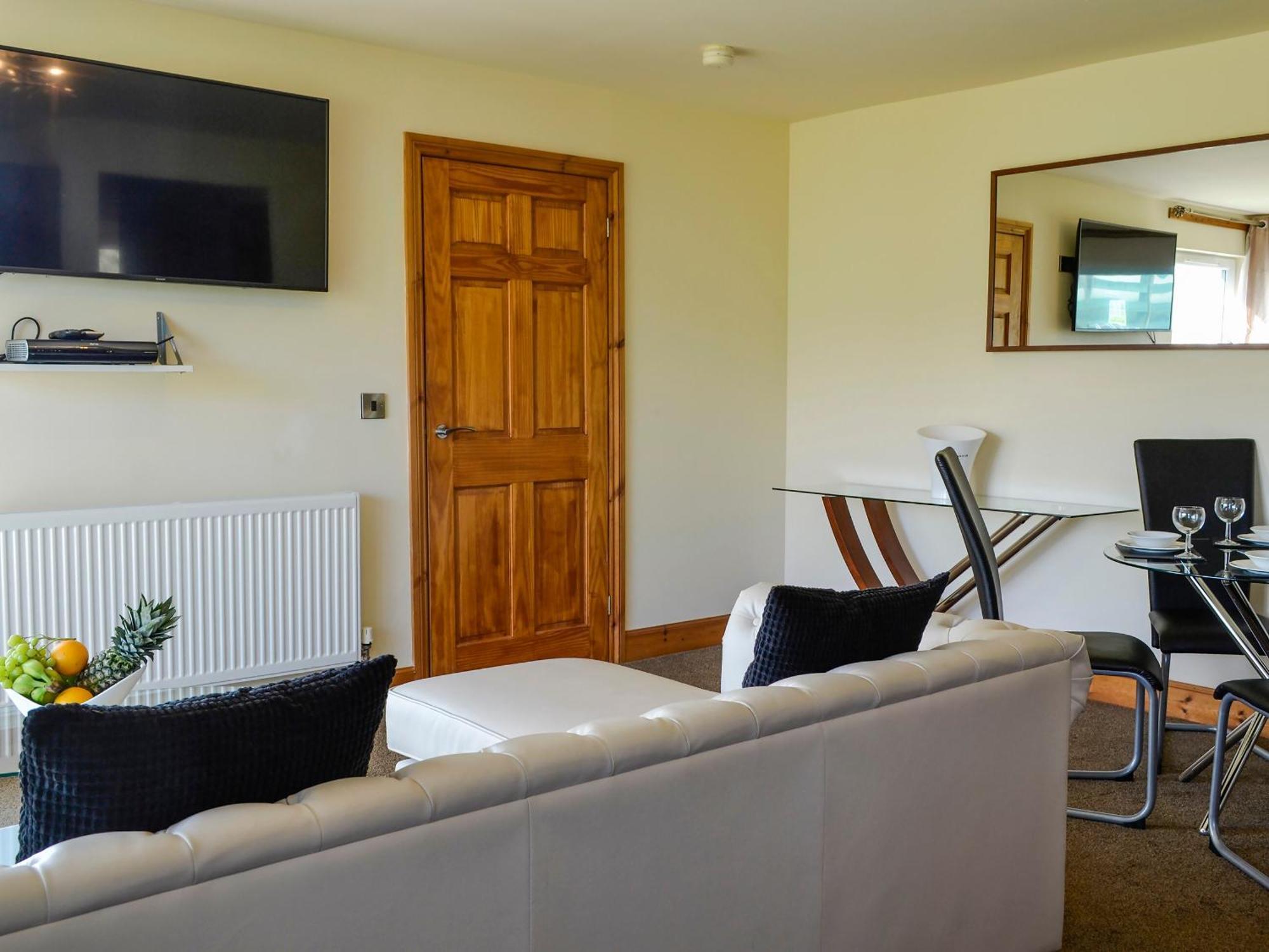 Villa Seaviews And Hot Tub At The Fairways - Uk39821 Portpatrick Exterior foto
